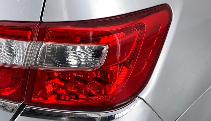 2013 Toyota Camry 2.5L AT, Petrol, Automatic, 96,362 km, Right tail light - Minor damage