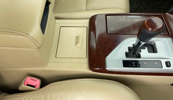 2013 Toyota Camry 2.5L AT, Petrol, Automatic, 96,362 km, Gear Lever