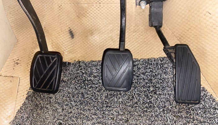 2023 Maruti Ertiga   VXI (O) CNG, CNG, Manual, 69,870 km, Pedals