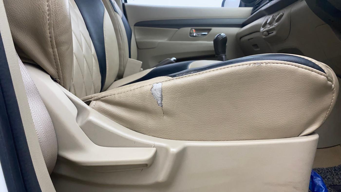 2023 Maruti Ertiga   VXI (O) CNG, CNG, Manual, 69,870 km, Driver Side Adjustment Panel