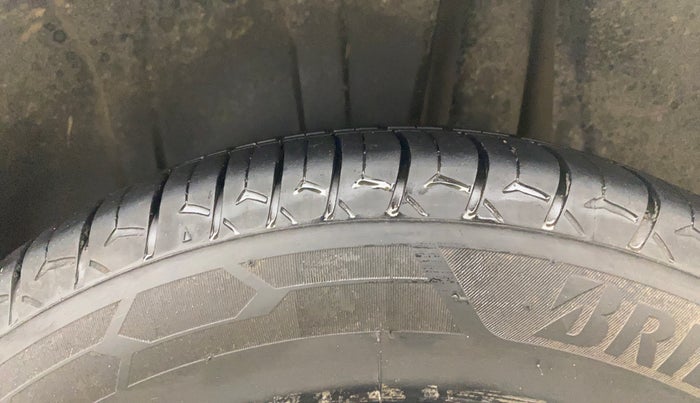 2023 Maruti Ertiga   VXI (O) CNG, CNG, Manual, 69,870 km, Left Rear Tyre Tread