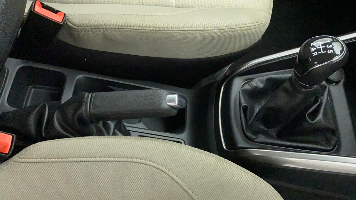 2020 Ford Ecosport TITANIUM + 1.5L PETROL, Petrol, Manual, 22,046 km, Gear Lever