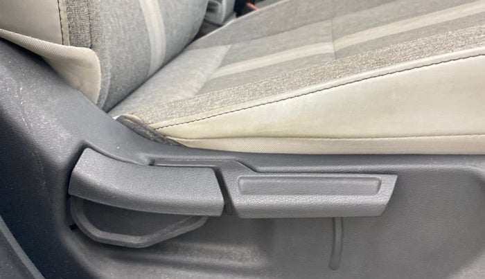 2020 Hyundai GRAND I10 NIOS SPORTZ AMT 1.2 KAPPA VTVT, Petrol, Automatic, 22,492 km, Driver Side Adjustment Panel