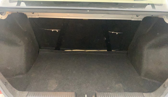 2018 Maruti Dzire ZXI, Petrol, Manual, 30,589 km, Boot Inside