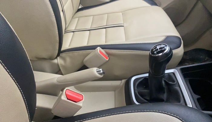 2018 Maruti Dzire ZXI, Petrol, Manual, 30,589 km, Gear Lever