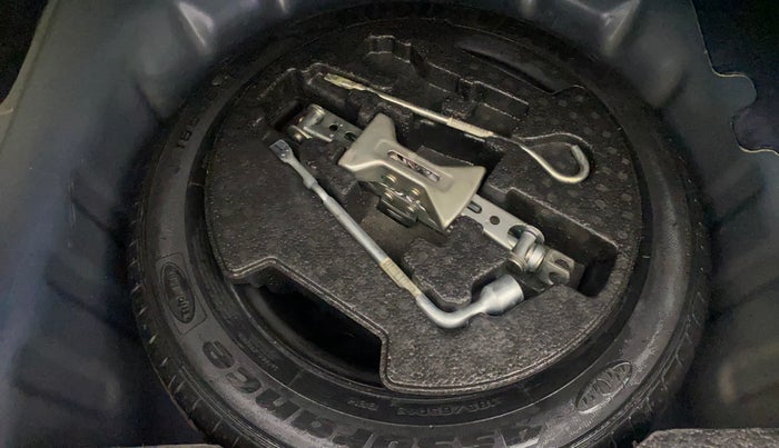 2019 Maruti Ciaz ALPHA  AT 1.5 SHVS PETROL, Petrol, Automatic, 70,245 km, Spare Tyre