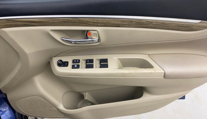 2019 Maruti Ciaz ALPHA  AT 1.5 SHVS PETROL, Petrol, Automatic, 70,245 km, Driver Side Door Panels Control