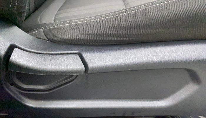2019 Hyundai VENUE S 1.2, Petrol, Manual, 40,580 km, Driver Side Adjustment Panel