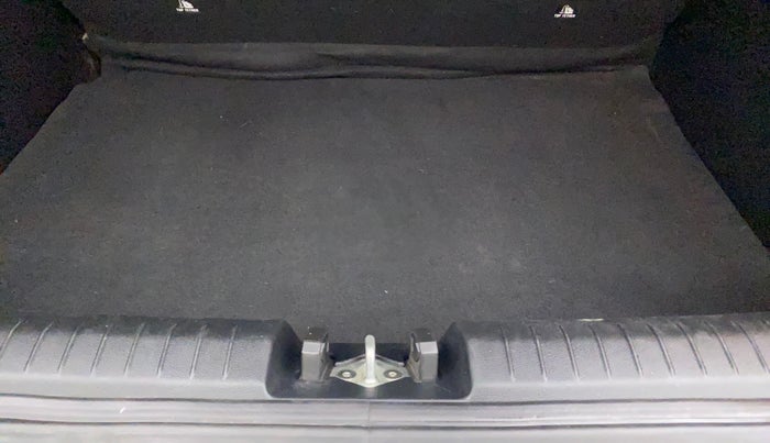2019 Hyundai VENUE S 1.2, Petrol, Manual, 40,580 km, Boot Inside