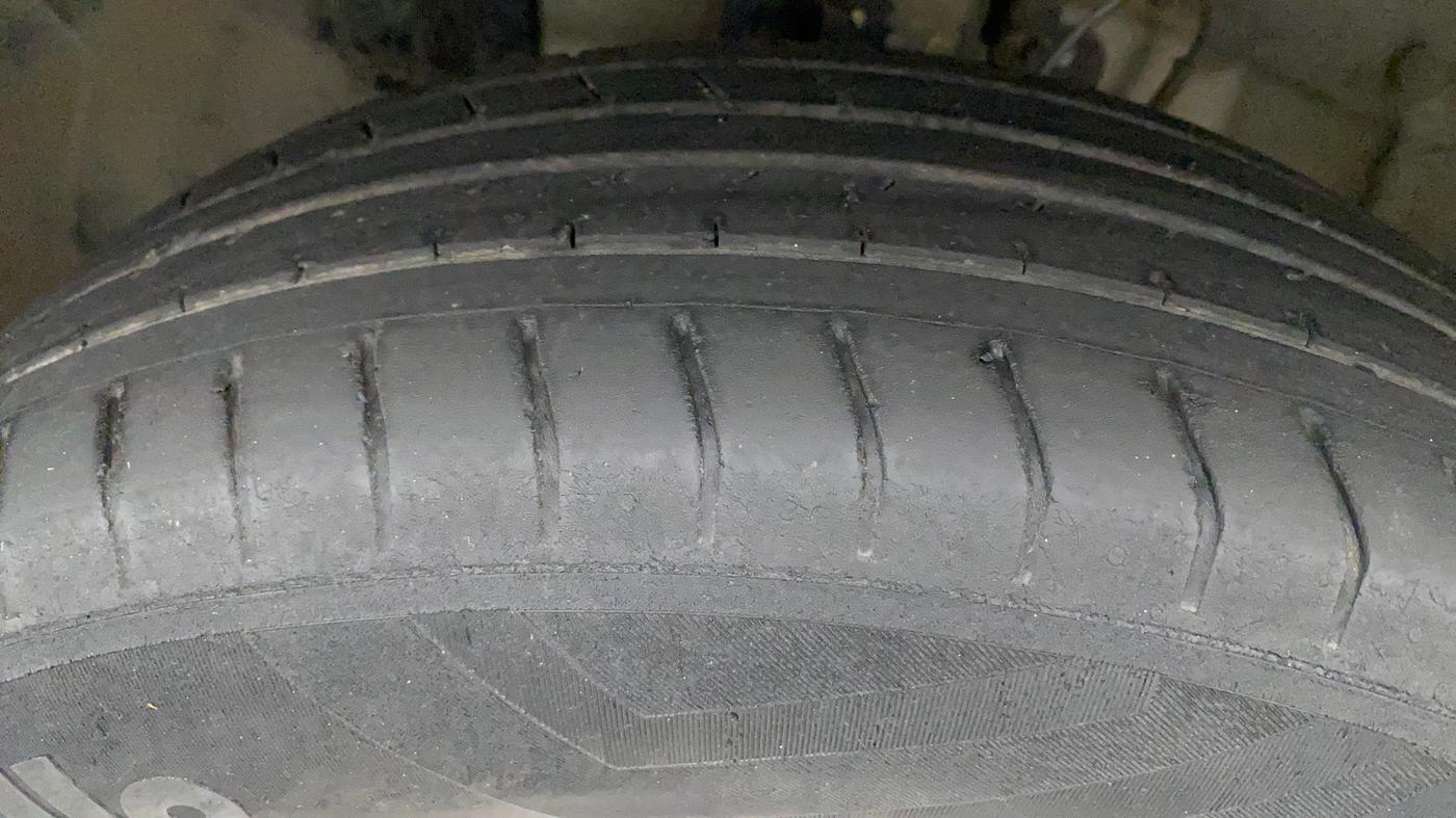 2019 Hyundai VENUE S 1.2, Petrol, Manual, 40,580 km, Left Front Tyre Tread