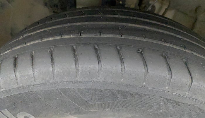 2019 Hyundai VENUE S 1.2, Petrol, Manual, 40,580 km, Left Front Tyre Tread