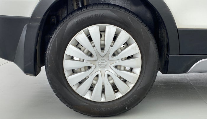 2016 Maruti S Cross SIGMA 1.3, Diesel, Manual, 82,576 km, Right Rear Wheel