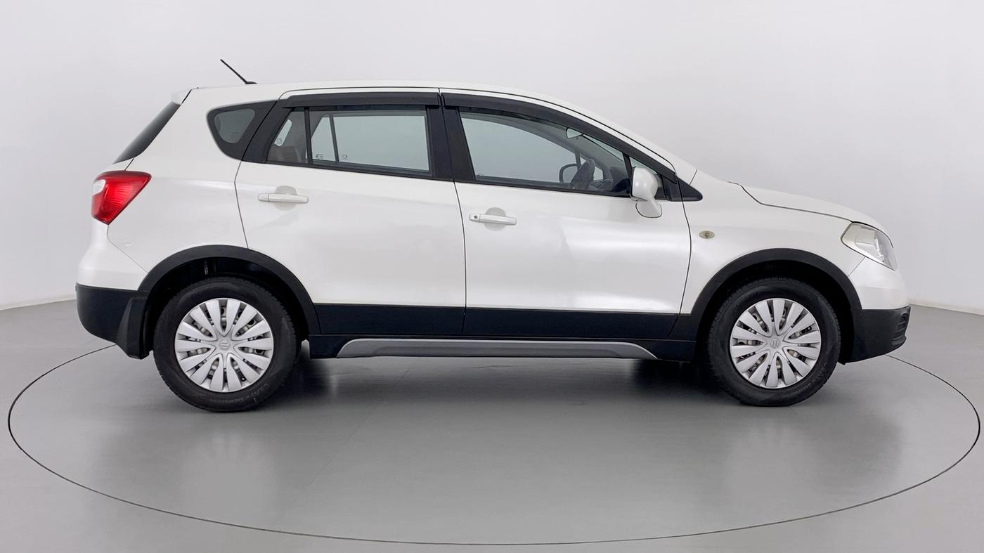 2016 Maruti S Cross SIGMA 1.3, Diesel, Manual, 82,576 km, Right Side View
