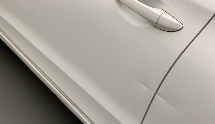 2019 Hyundai Elite i20 SPORTZ PLUS 1.2, Petrol, Manual, 47,575 km, Front passenger door - Slightly dented