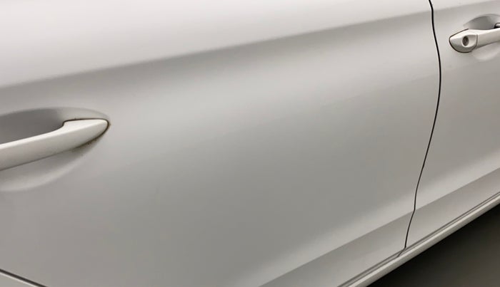 2019 Hyundai Elite i20 SPORTZ PLUS 1.2, Petrol, Manual, 47,575 km, Right rear door - Slightly dented