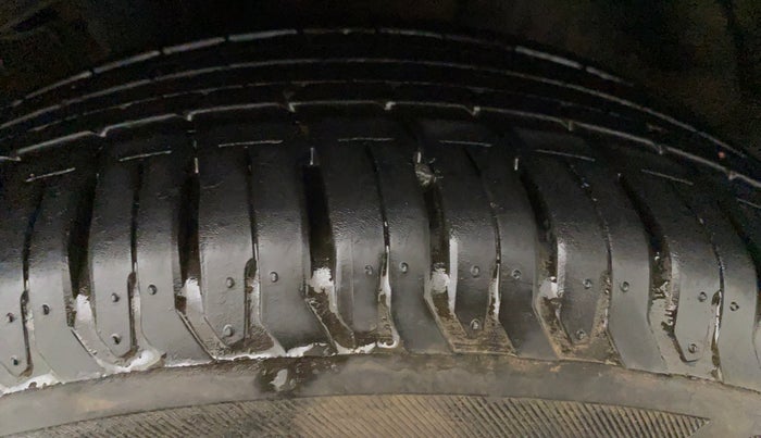 2021 Hyundai Verna SX 1.5 VTVT IVT, Petrol, Automatic, 6,775 km, Left Front Tyre Tread