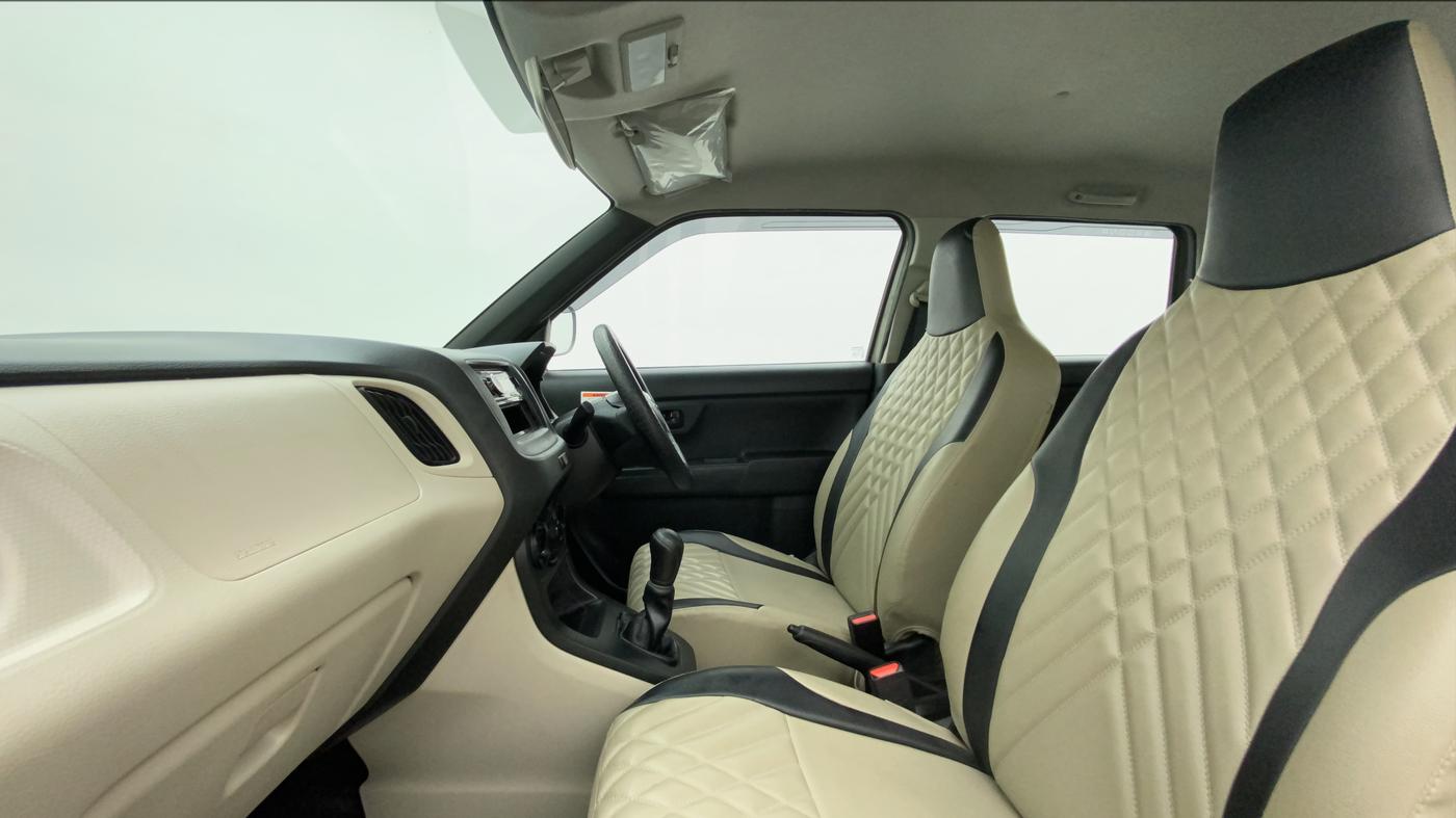 2019 Maruti New Wagon-R LXI CNG (O) 1.0, CNG, Manual, 17,531 km, Right Side Front Door Cabin