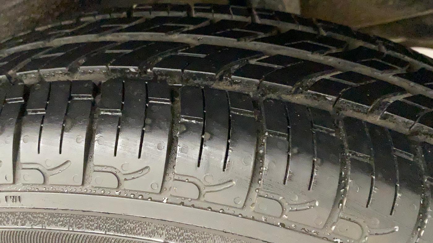 2019 Maruti New Wagon-R LXI CNG (O) 1.0, CNG, Manual, 17,531 km, Left Rear Tyre Tread