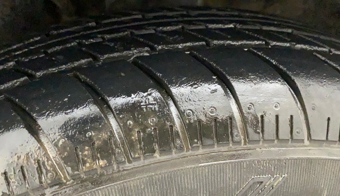 2019 Maruti New Wagon-R LXI CNG (O) 1.0, CNG, Manual, 17,531 km, Left Front Tyre Tread
