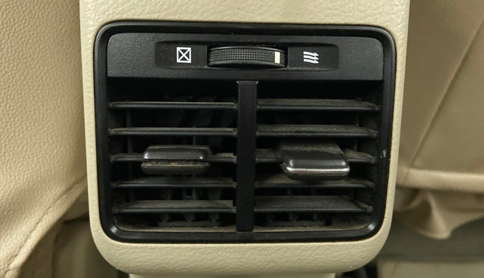 2015 Maruti Ciaz VDI+ SHVS, Diesel, Manual, 1,21,686 km, Rear AC Vents