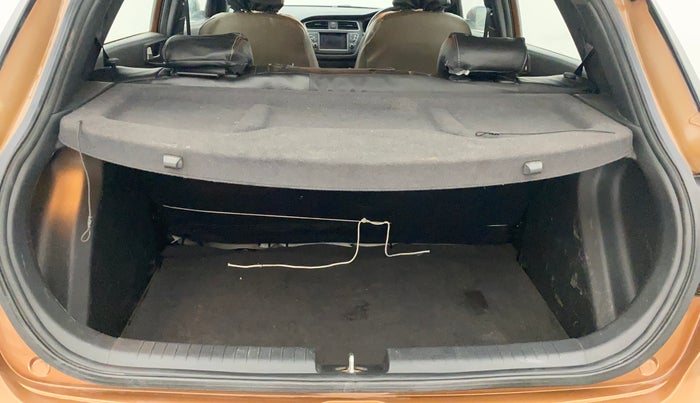 2019 Hyundai i20 Active 1.2 SX, Petrol, Manual, 72,972 km, Boot Inside