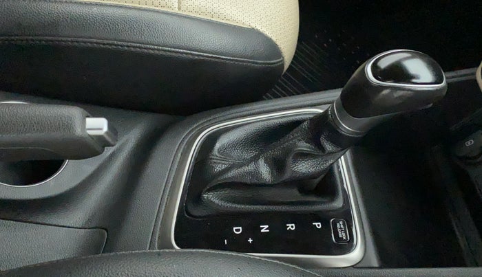 2018 Hyundai Verna 1.6 VTVT SX (O) AT, Petrol, Automatic, 1,13,578 km, Gear Lever