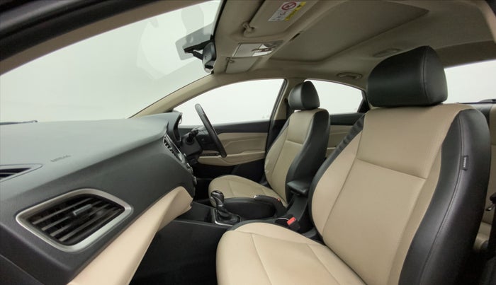 2018 Hyundai Verna 1.6 VTVT SX (O) AT, Petrol, Automatic, 1,13,578 km, Right Side Front Door Cabin