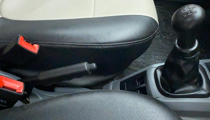 2016 Maruti Alto 800 VXI, Petrol, Manual, 31,503 km, Gear Lever