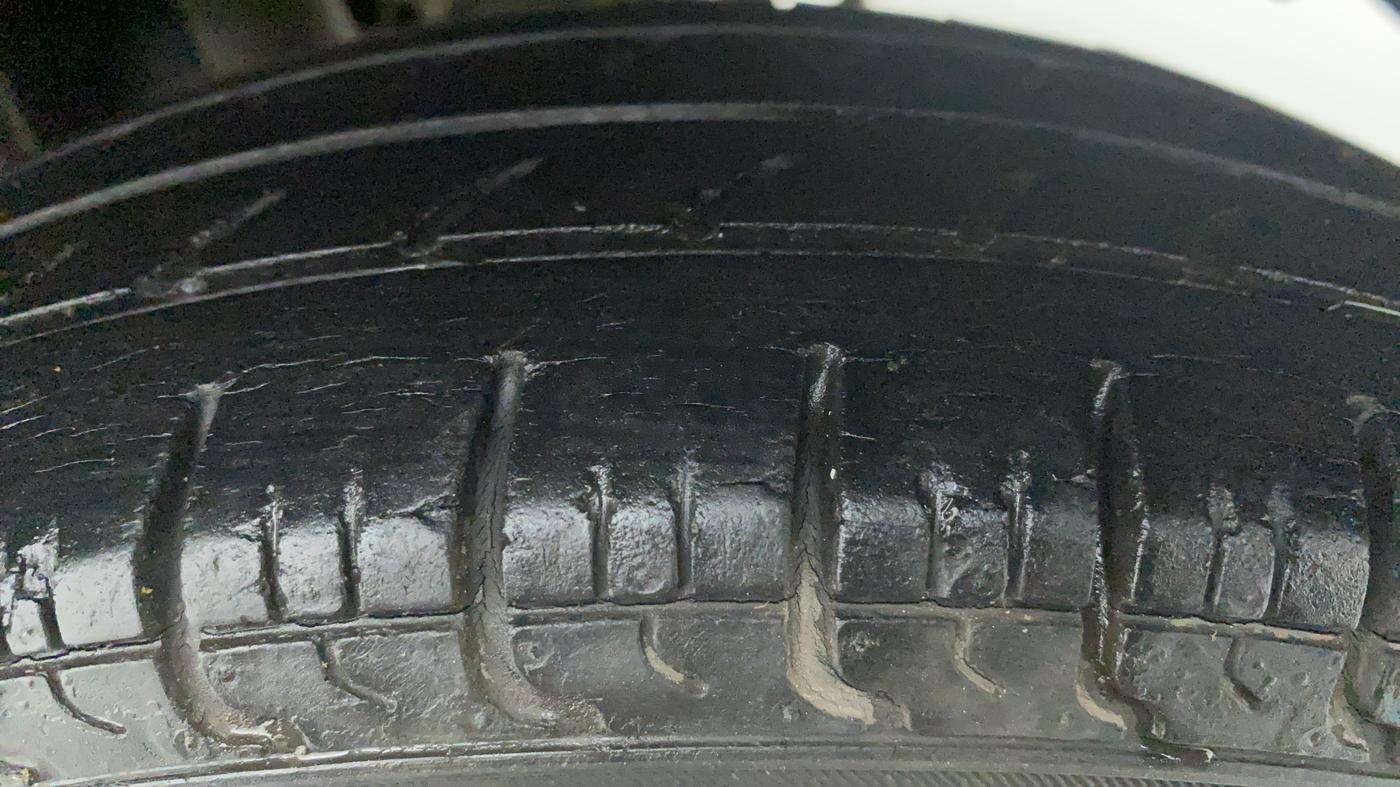 2016 Maruti Alto 800 VXI, Petrol, Manual, 31,503 km, Left Rear Tyre Tread