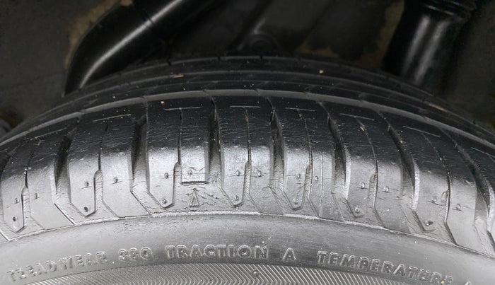 2019 Hyundai Verna 1.6 VTVT SX, Petrol, Manual, 29,095 km, Left Rear Tyre Tread