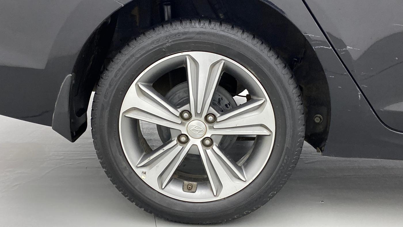 2019 Hyundai Verna 1.6 VTVT SX, Petrol, Manual, 29,095 km, Right Rear Wheel