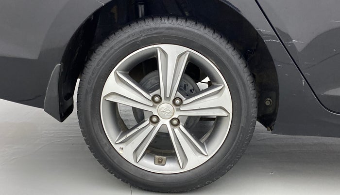 2019 Hyundai Verna 1.6 VTVT SX, Petrol, Manual, 29,095 km, Right Rear Wheel