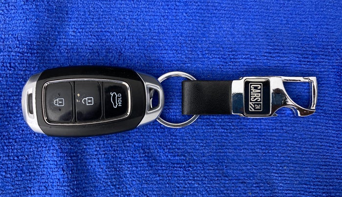 2019 Hyundai Verna 1.6 VTVT SX, Petrol, Manual, 29,095 km, Key Close Up