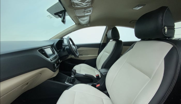 2019 Hyundai Verna 1.6 VTVT SX, Petrol, Manual, 29,095 km, Right Side Front Door Cabin
