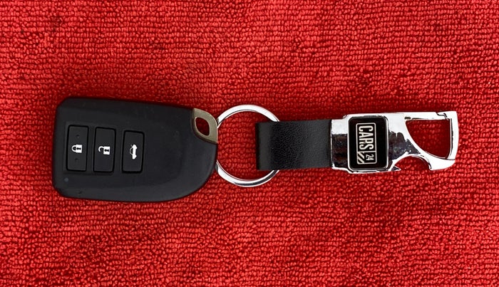 2018 Toyota YARIS V CVT, Petrol, Automatic, 27,748 km, Key Close Up