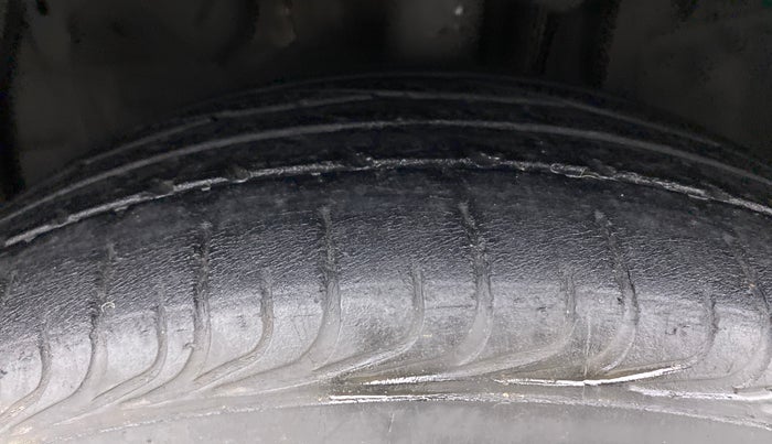 2018 Toyota YARIS V CVT, Petrol, Automatic, 27,748 km, Left Front Tyre Tread