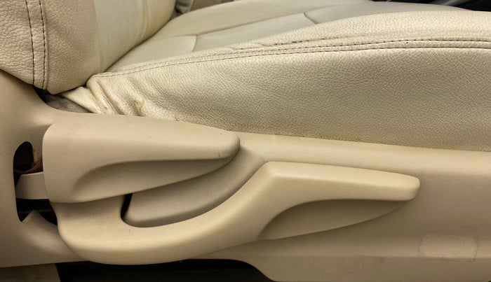 2018 Toyota YARIS V CVT, Petrol, Automatic, 27,748 km, Driver Side Adjustment Panel