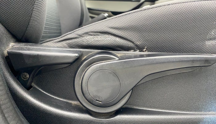 2017 Tata Tiago XZ PETROL, Petrol, Manual, 71,849 km, Driver Side Adjustment Panel