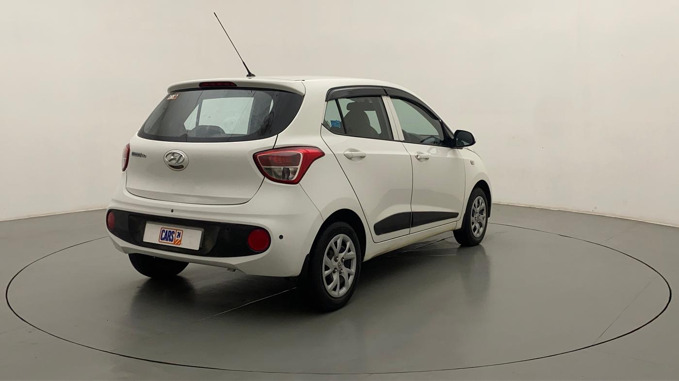 2018 Hyundai Grand i10 MAGNA 1.2 KAPPA VTVT, Petrol, Manual, 45,213 km, Right Back Diagonal