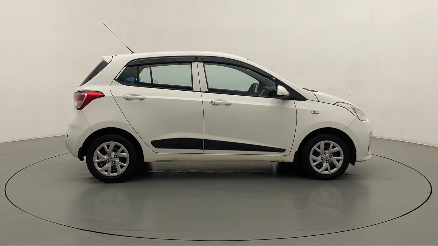 2018 Hyundai Grand i10 MAGNA 1.2 KAPPA VTVT, Petrol, Manual, 45,213 km, Right Side