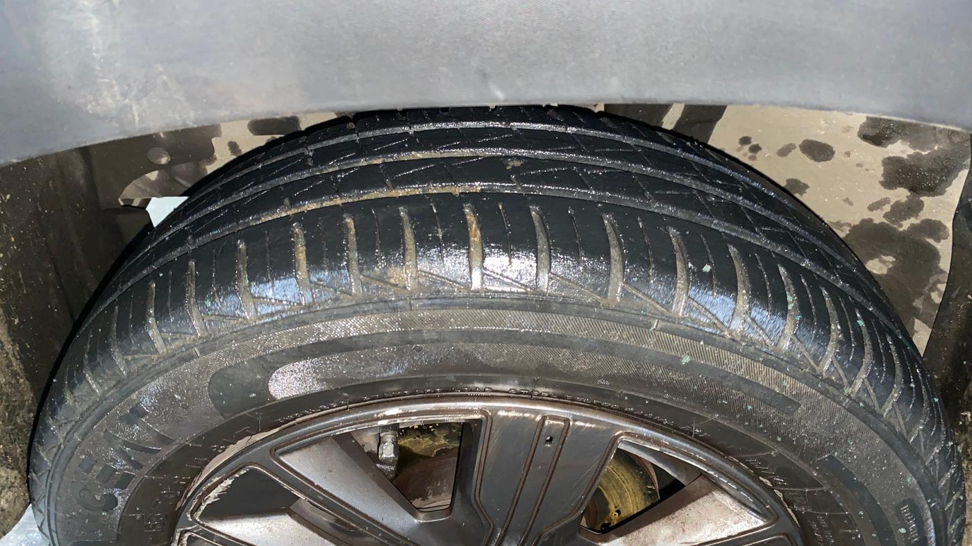 2021 Renault Kwid CLIMBER 1.0 (O), Petrol, Manual, 62,426 km, Left Front Tyre Tread