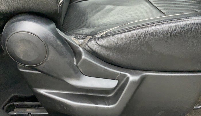 2019 Maruti New Wagon-R LXI CNG 1.0 L, CNG, Manual, 48,352 km, Driver Side Adjustment Panel