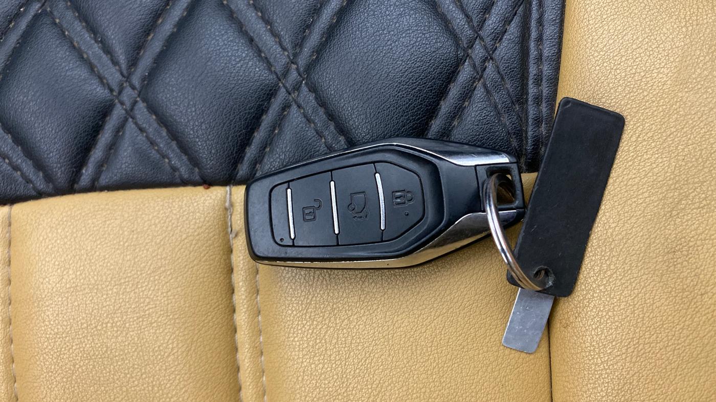 2019 Mahindra XUV500 W7, Diesel, Manual, 45,911 km, Key Close Up