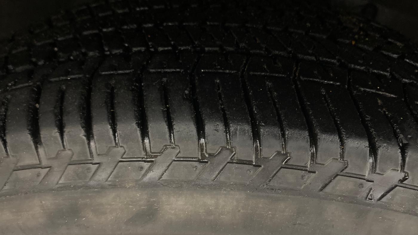 2019 Mahindra XUV500 W7, Diesel, Manual, 45,911 km, Right Front Tyre Tread