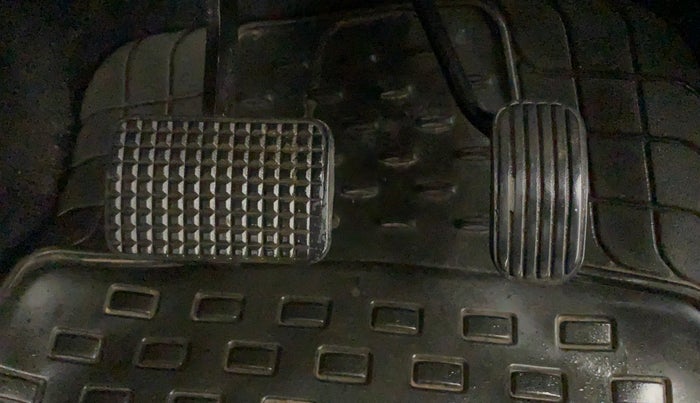 2017 Tata Tiago XZA PETROL, Petrol, Automatic, 31,975 km, Pedals