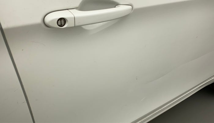 2017 Tata Tiago XZA PETROL, Petrol, Automatic, 31,975 km, Driver-side door - Minor scratches