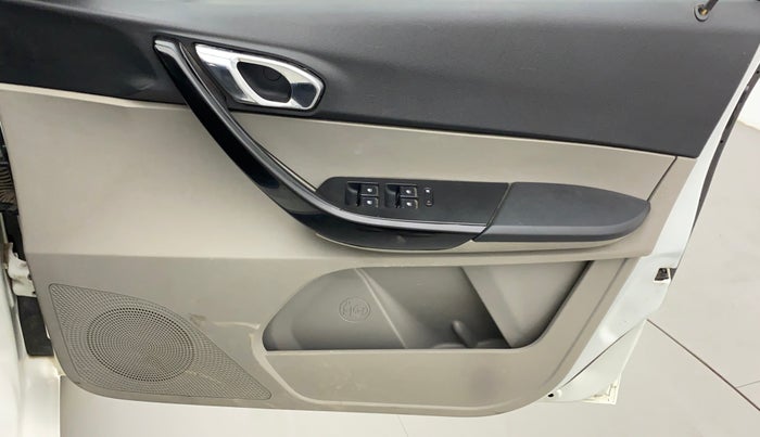 2017 Tata Tiago XZA PETROL, Petrol, Automatic, 31,975 km, Driver Side Door Panels Control