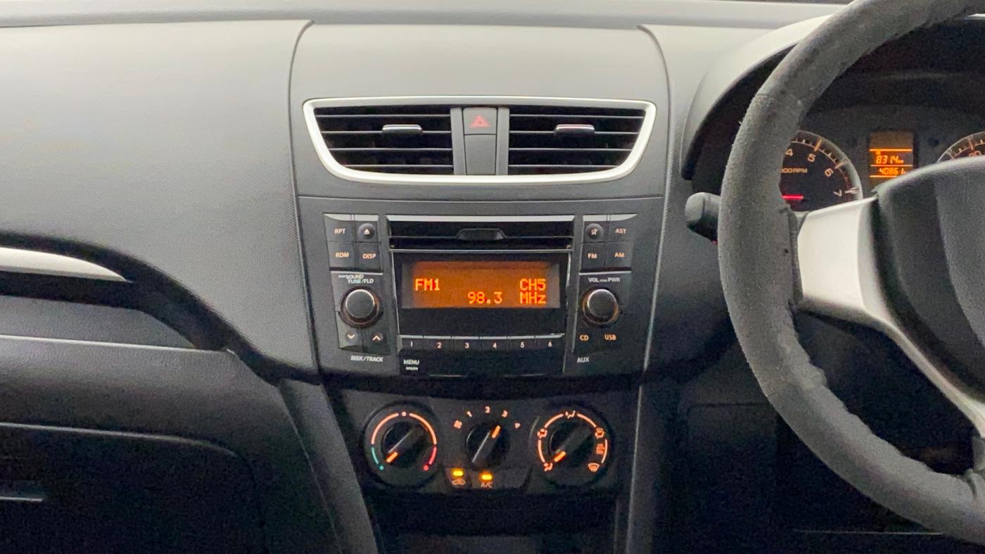 2015 Maruti Swift VXI, Petrol, Manual, 40,861 km, Air Conditioner