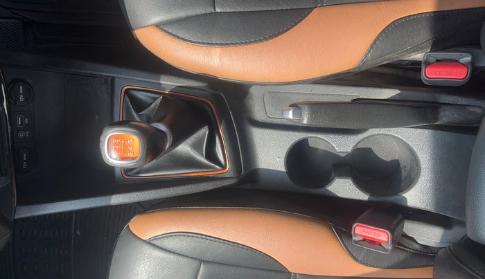 2017 Hyundai i20 Active 1.2 SX, Petrol, Manual, 51,217 km, Gear Lever