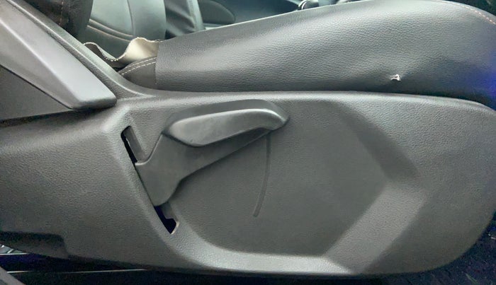 2016 Ford New Figo 1.5 TITANIUM, Diesel, Manual, 63,793 km, Driver Side Adjustment Panel